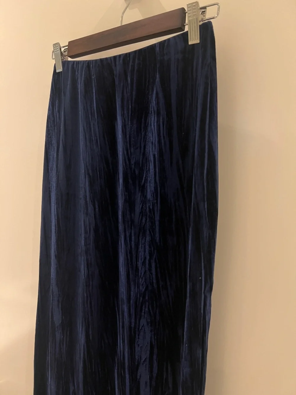 Monk & Lou Sleeveless Navy Velvet Midi Skirt Set - Picture 12 of 14